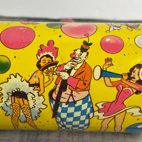 Vintage US Metal Toy MFG CO Halloween Costume Pin Up Girl Clown Tin Noise Maker - Picture 9 of 10